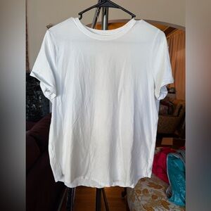 Lululemon white t shirt